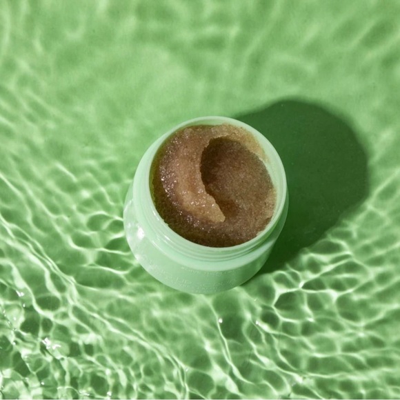 give them la la skin • sugar lips exfoliating lip scrub | 115ml/0.5 fl oz - Picture 2 of 3